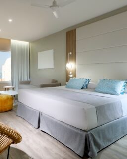 Mejorar la experiencia de tus clientes comienza con un entorno cuidado.Diseñamos espacios que transmiten 𝗰𝗮𝗹𝗺𝗮, 𝗰𝗮𝗹𝗶𝗱𝗮𝗱 y 𝗰𝗼𝗵𝗲𝗿𝗲𝗻𝗰𝗶𝗮.#Diseñoconalma #Diseñodeinteriorismo #Calidadydetalle