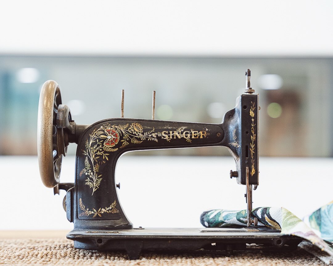 Tradición y soluciones actuales en el mismo hilo.En Grupo Toledo cuidamos cada detalle textil para crear espacios más confortables, duraderos y con identidad, pensados para el uso real del día a día en hospitality.#GrupoToledo #Hospitality #DiseñodeInteriores #Textiles #InteriorismoHotelero